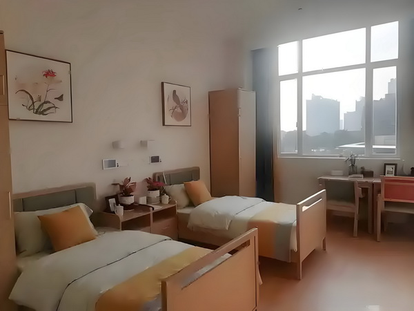 外地如何转深户_冯骥荐电影南京照相馆：没有抒情只有血的事实 南京照相馆大学老年